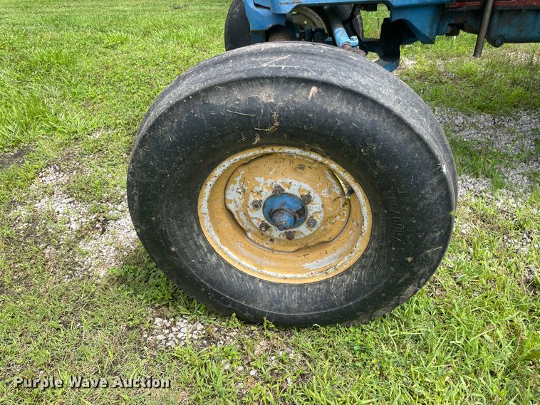 image for item IC9384 Ford 7710  tractor