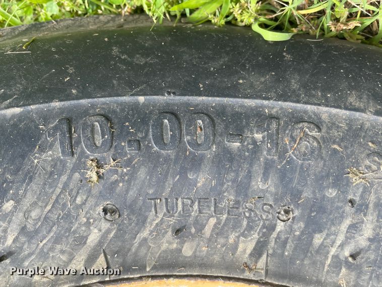 image for item IC9384 Ford 7710  tractor