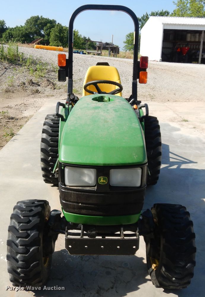 image for item ID9972 2002 John Deere 4115  MFWD tractor