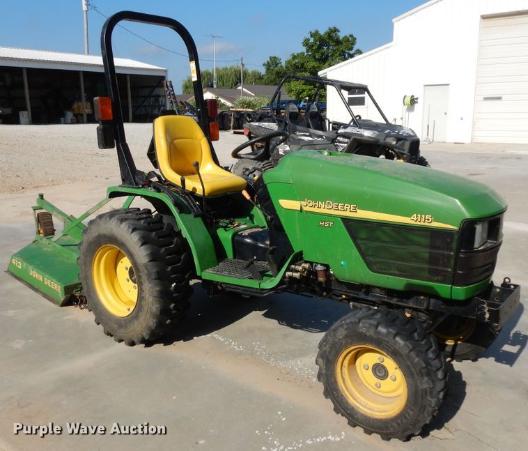 image for item ID9972 2002 John Deere 4115  MFWD tractor