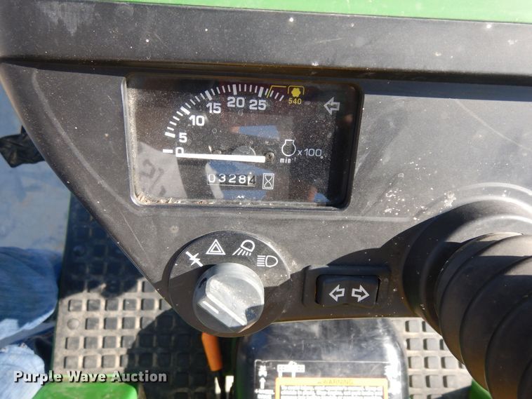 image for item ID9972 2002 John Deere 4115  MFWD tractor