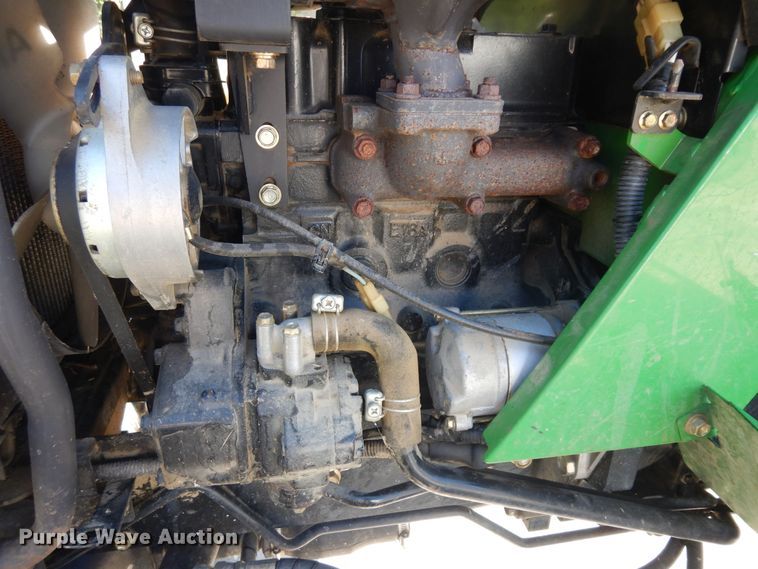 image for item ID9972 2002 John Deere 4115  MFWD tractor