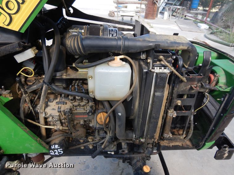 image for item ID9972 2002 John Deere 4115  MFWD tractor