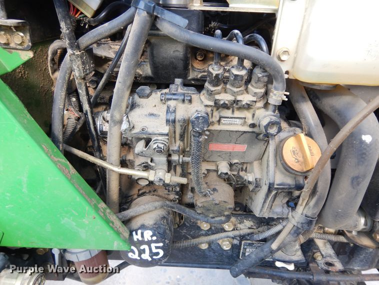 image for item ID9972 2002 John Deere 4115  MFWD tractor