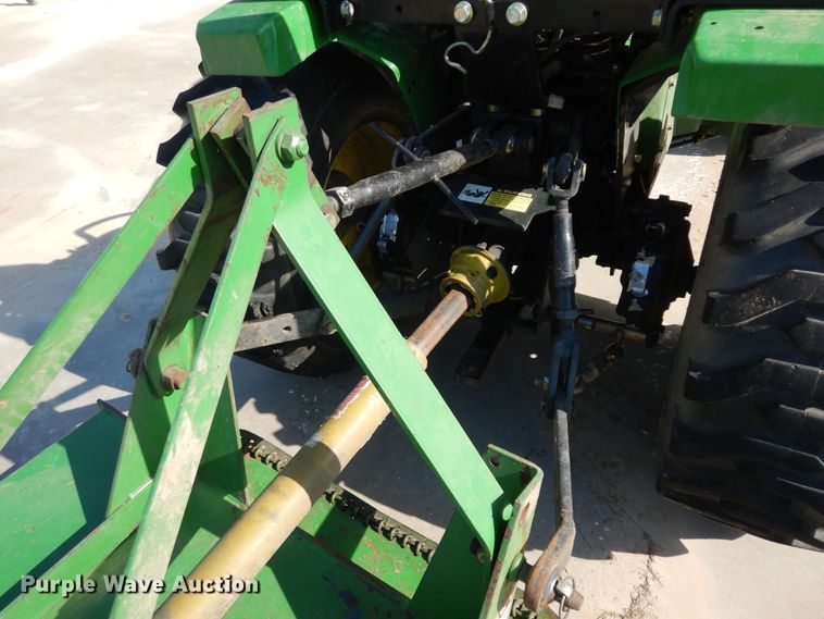 image for item ID9972 2002 John Deere 4115  MFWD tractor