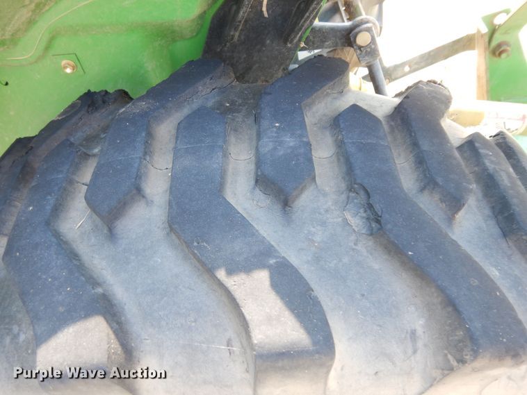 image for item ID9972 2002 John Deere 4115  MFWD tractor