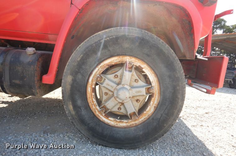 image for item ID9973 1979 Chevrolet C70  grain truck