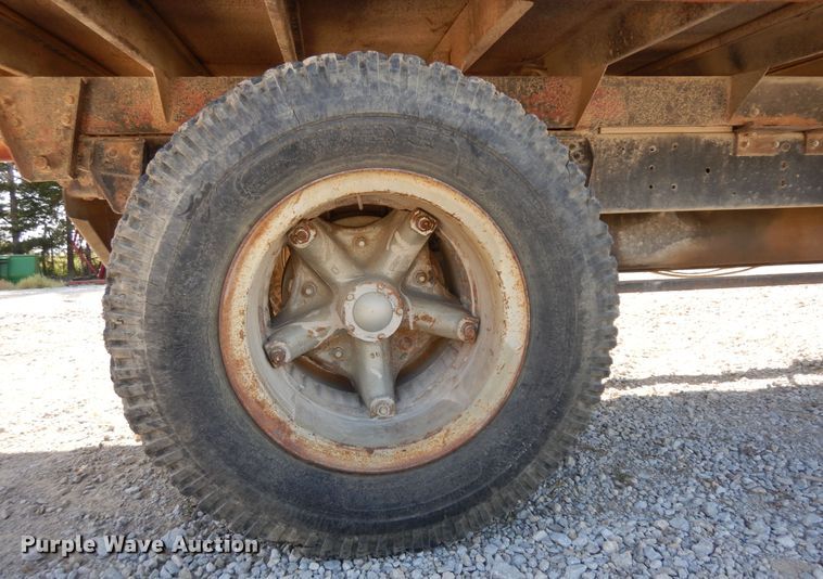 image for item ID9973 1979 Chevrolet C70  grain truck