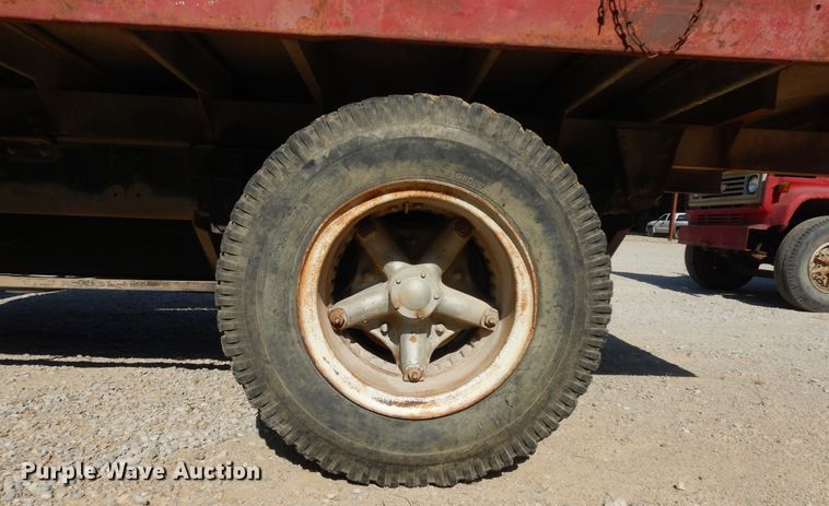 image for item ID9973 1979 Chevrolet C70  grain truck