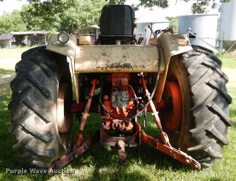 image for item ID9975 Case 1030  tractor