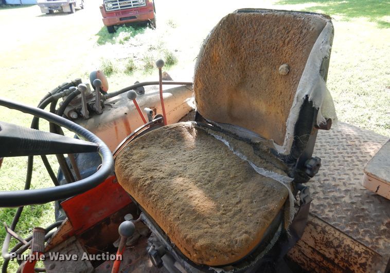 image for item ID9975 Case 1030  tractor