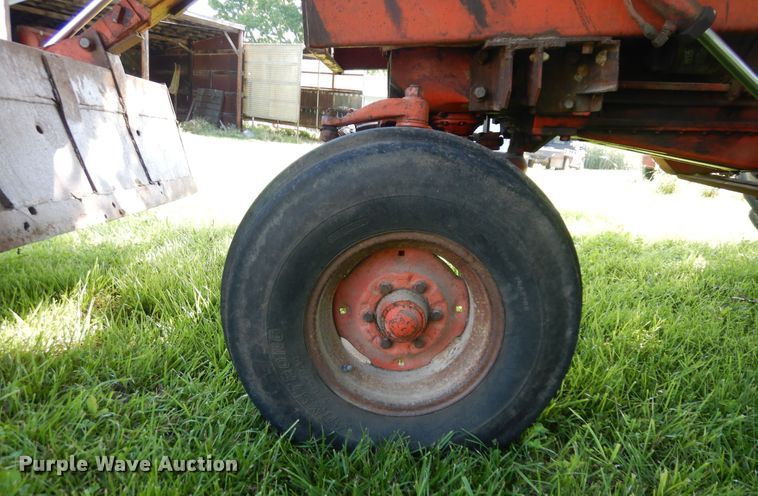 image for item ID9975 Case 1030  tractor