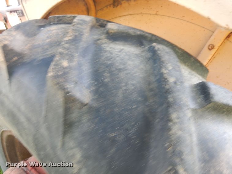 image for item ID9975 Case 1030  tractor