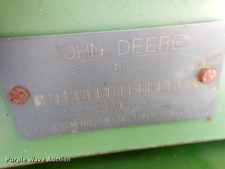 image for item ID9977 John Deere 7200  no-till planter