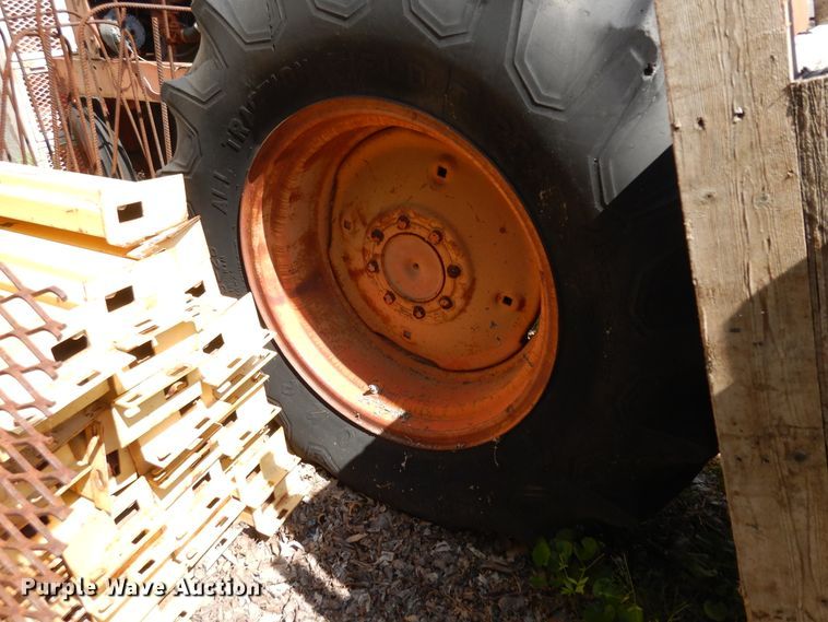 image for item ID9979 Allis Chalmers WD  tractor