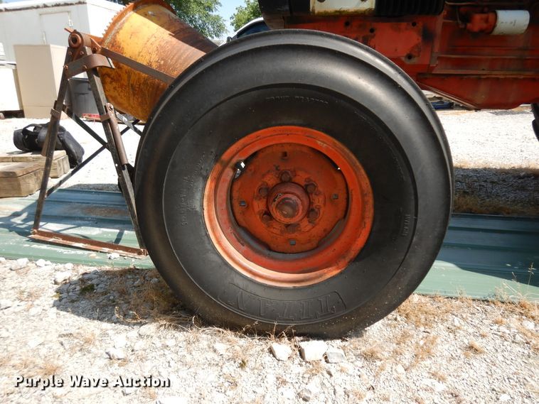 image for item ID9980 Case  tractor