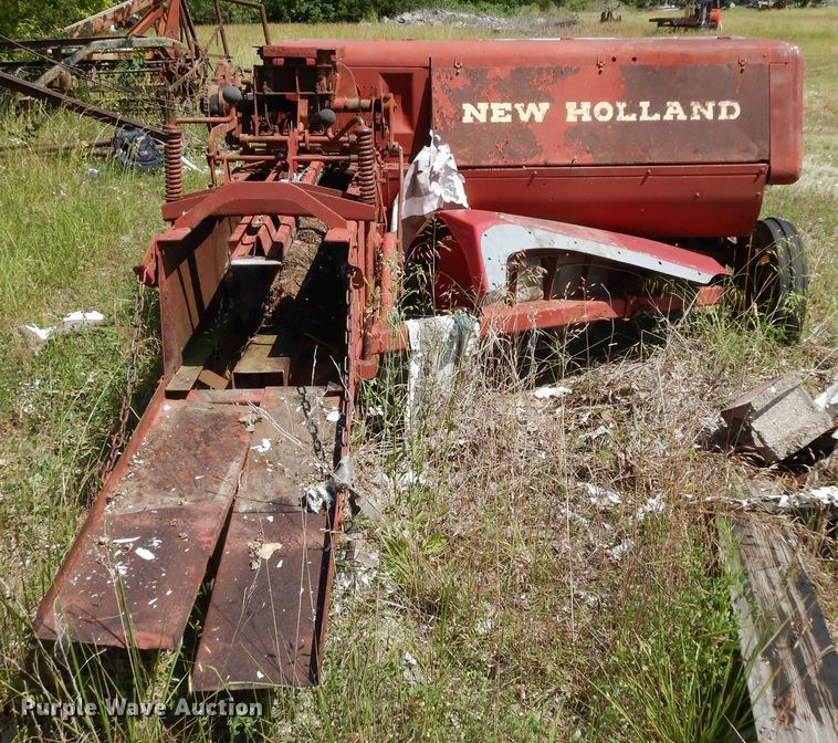 image for item ID9981 New Holland Super Hayliner 69  small square baler