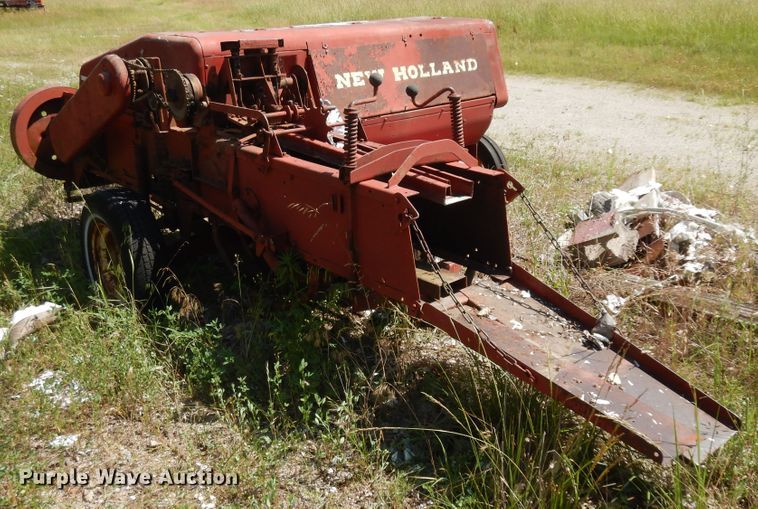 image for item ID9981 New Holland Super Hayliner 69  small square baler