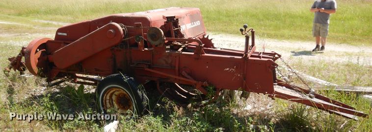 image for item ID9981 New Holland Super Hayliner 69  small square baler