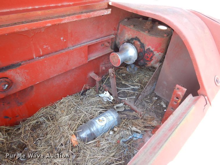 image for item ID9981 New Holland Super Hayliner 69  small square baler