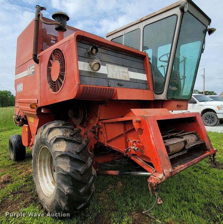 image for item IF9818 Massey Ferguson 550  combine
