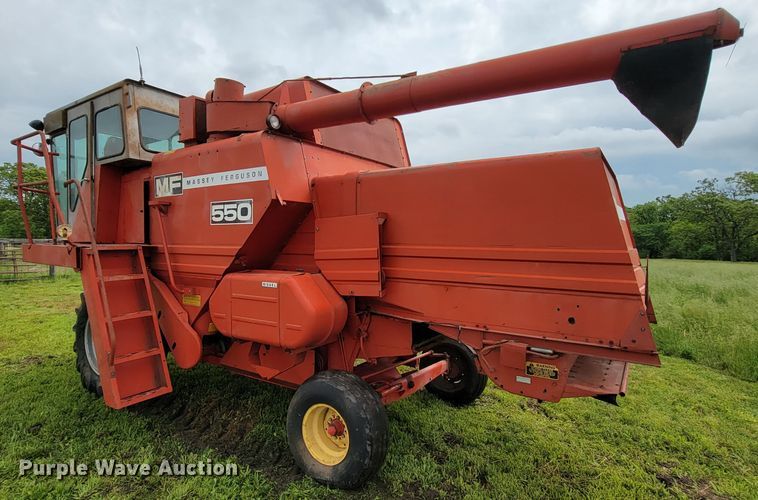image for item IF9818 Massey Ferguson 550  combine