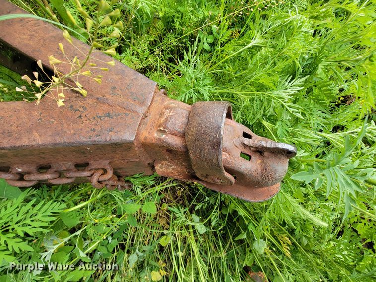 image for item IF9818 Massey Ferguson 550  combine