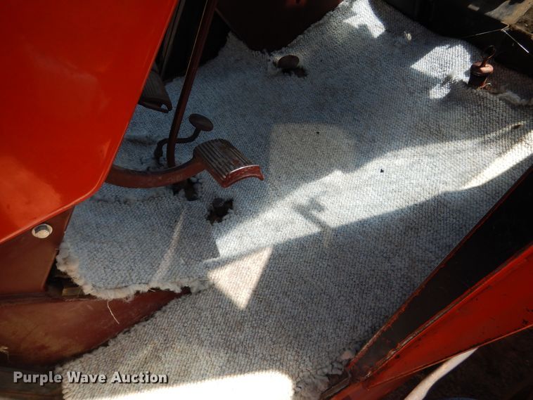 image for item IJ9377 Allis Chalmers 7080  tractor