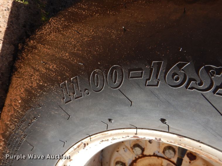 image for item IJ9377 Allis Chalmers 7080  tractor