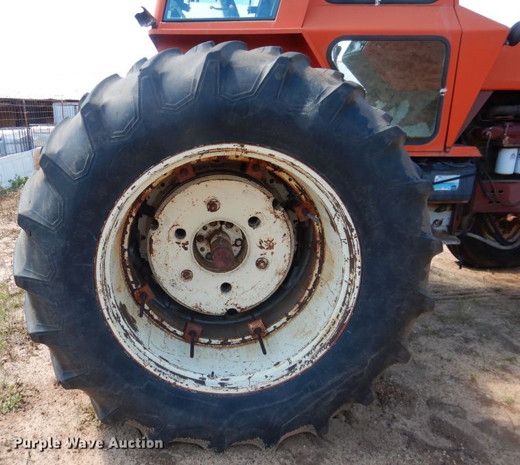 image for item IJ9377 Allis Chalmers 7080  tractor