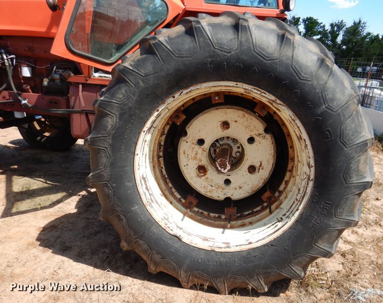 image for item IJ9377 Allis Chalmers 7080  tractor