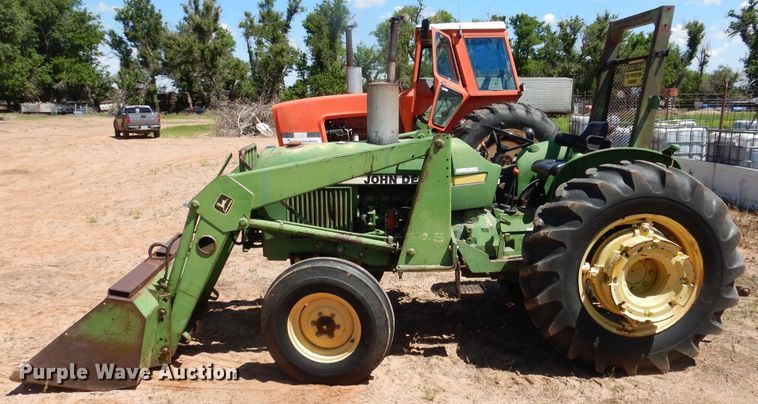 image for item IJ9378 John Deere 2040  tractor
