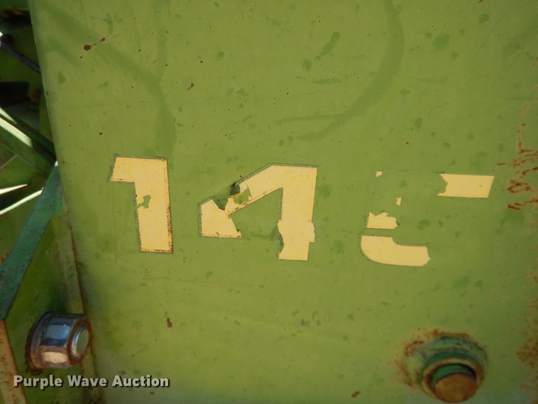 image for item IJ9378 John Deere 2040  tractor