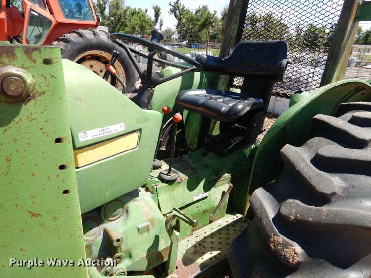 image for item IJ9378 John Deere 2040  tractor