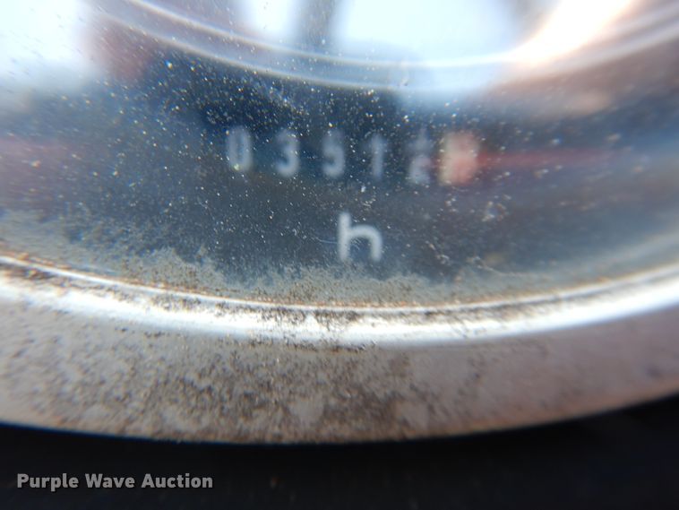 image for item IJ9378 John Deere 2040  tractor