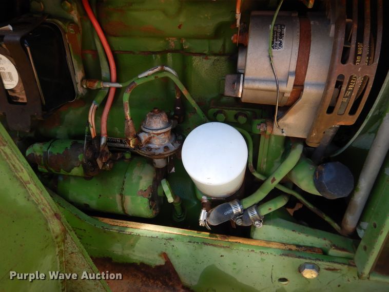 image for item IJ9378 John Deere 2040  tractor