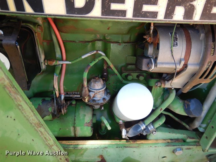 image for item IJ9378 John Deere 2040  tractor