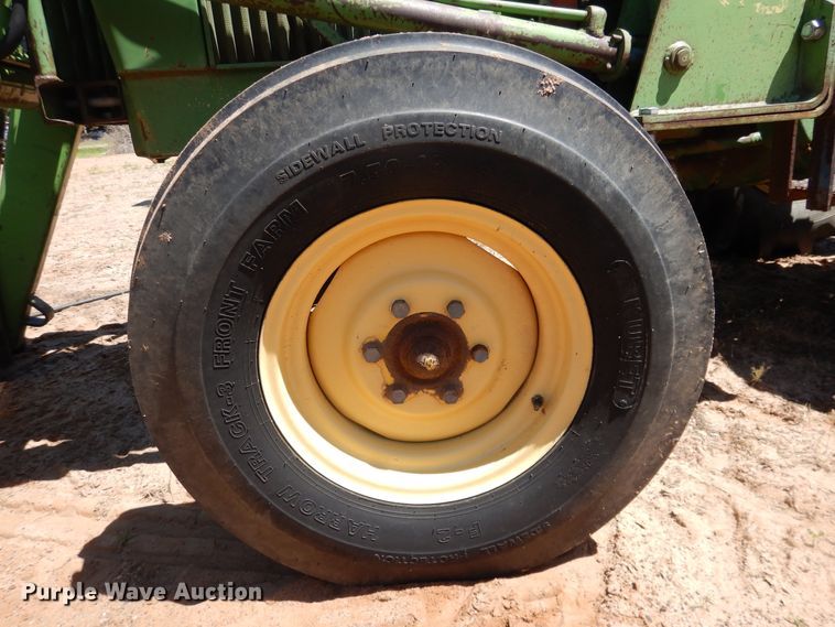 image for item IJ9378 John Deere 2040  tractor