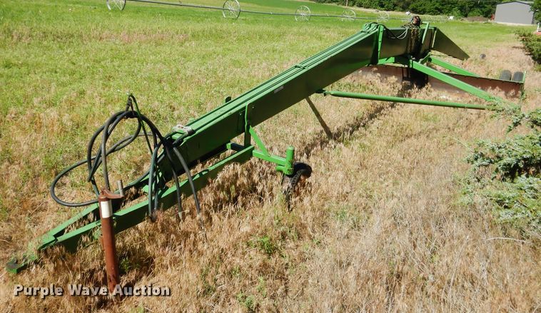 image for item IJ9391 John Deere  land leveler