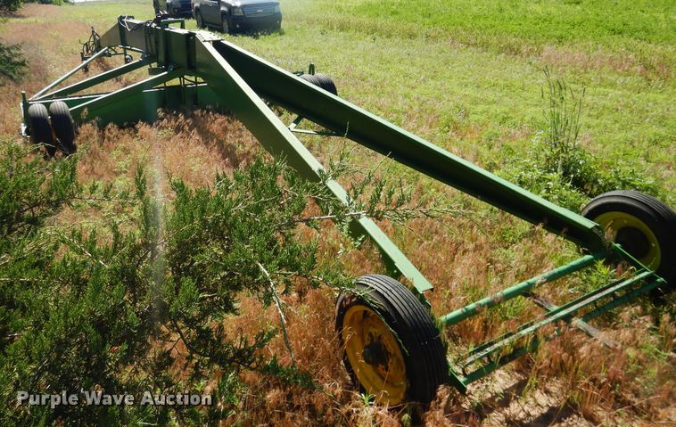 image for item IJ9391 John Deere  land leveler