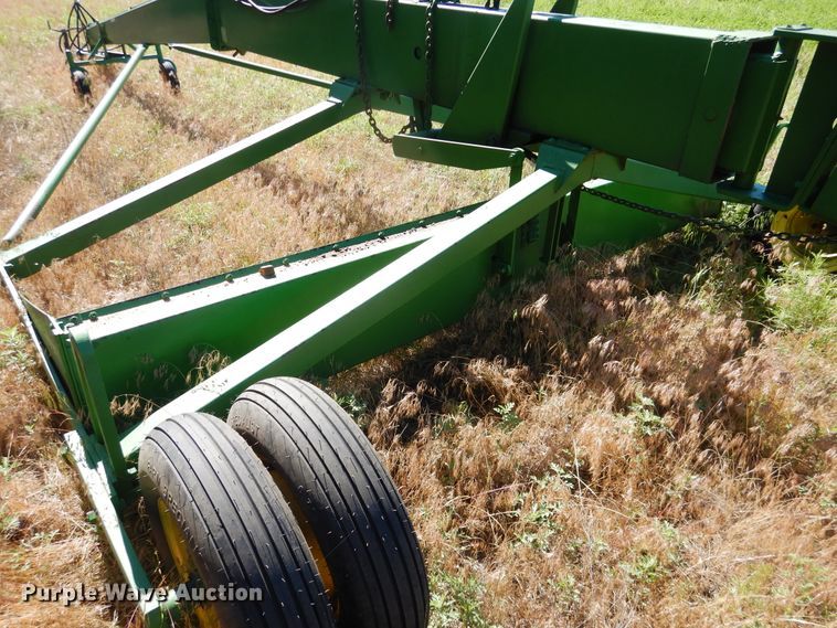 image for item IJ9391 John Deere  land leveler