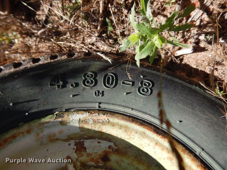 image for item IJ9391 John Deere  land leveler