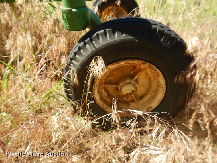 image for item IJ9391 John Deere  land leveler