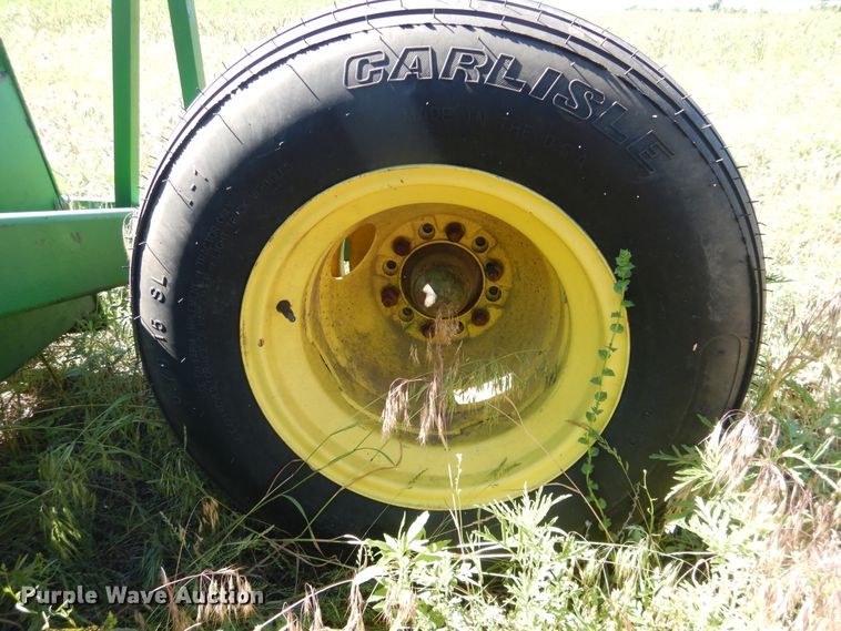 image for item IJ9391 John Deere  land leveler