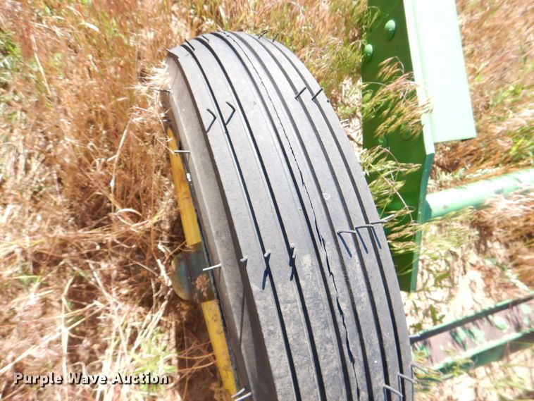 image for item IJ9391 John Deere  land leveler