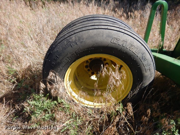 image for item IJ9391 John Deere  land leveler