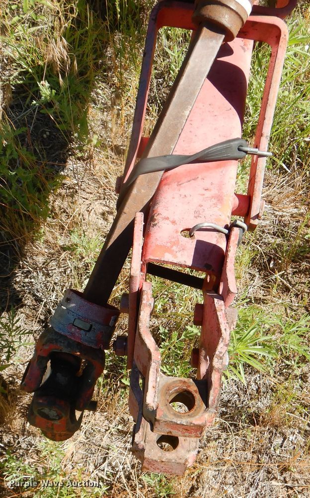 image for item IJ9392 Massey Ferguson 124  small square baler