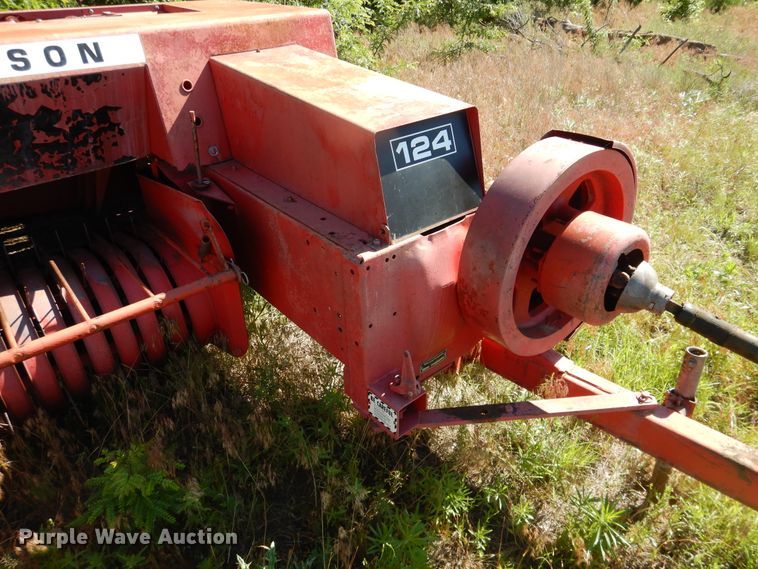 image for item IJ9392 Massey Ferguson 124  small square baler