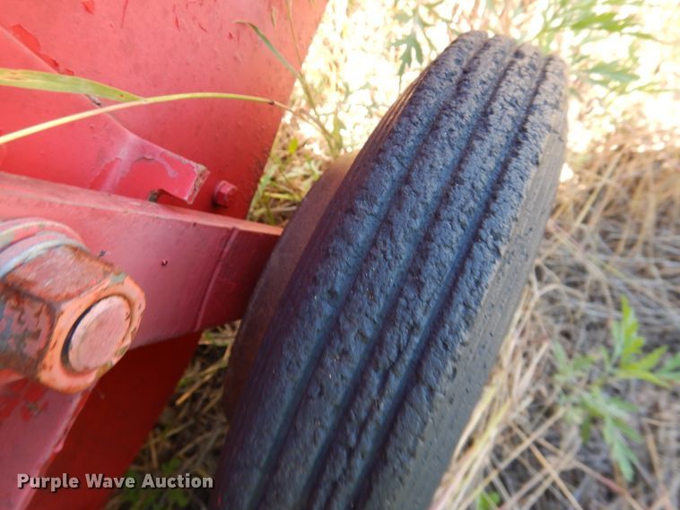 image for item IJ9392 Massey Ferguson 124  small square baler