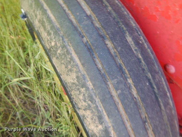 image for item IJ9392 Massey Ferguson 124  small square baler